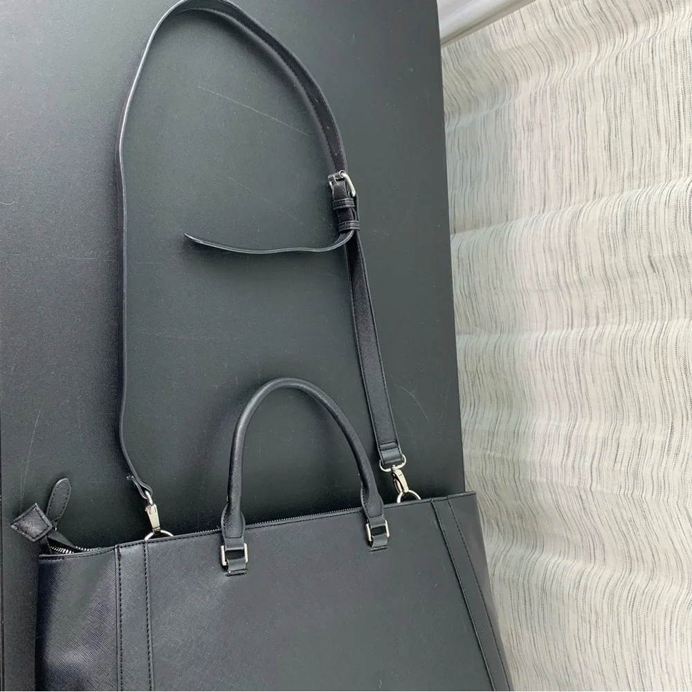 Elegant Black laptop handbag.